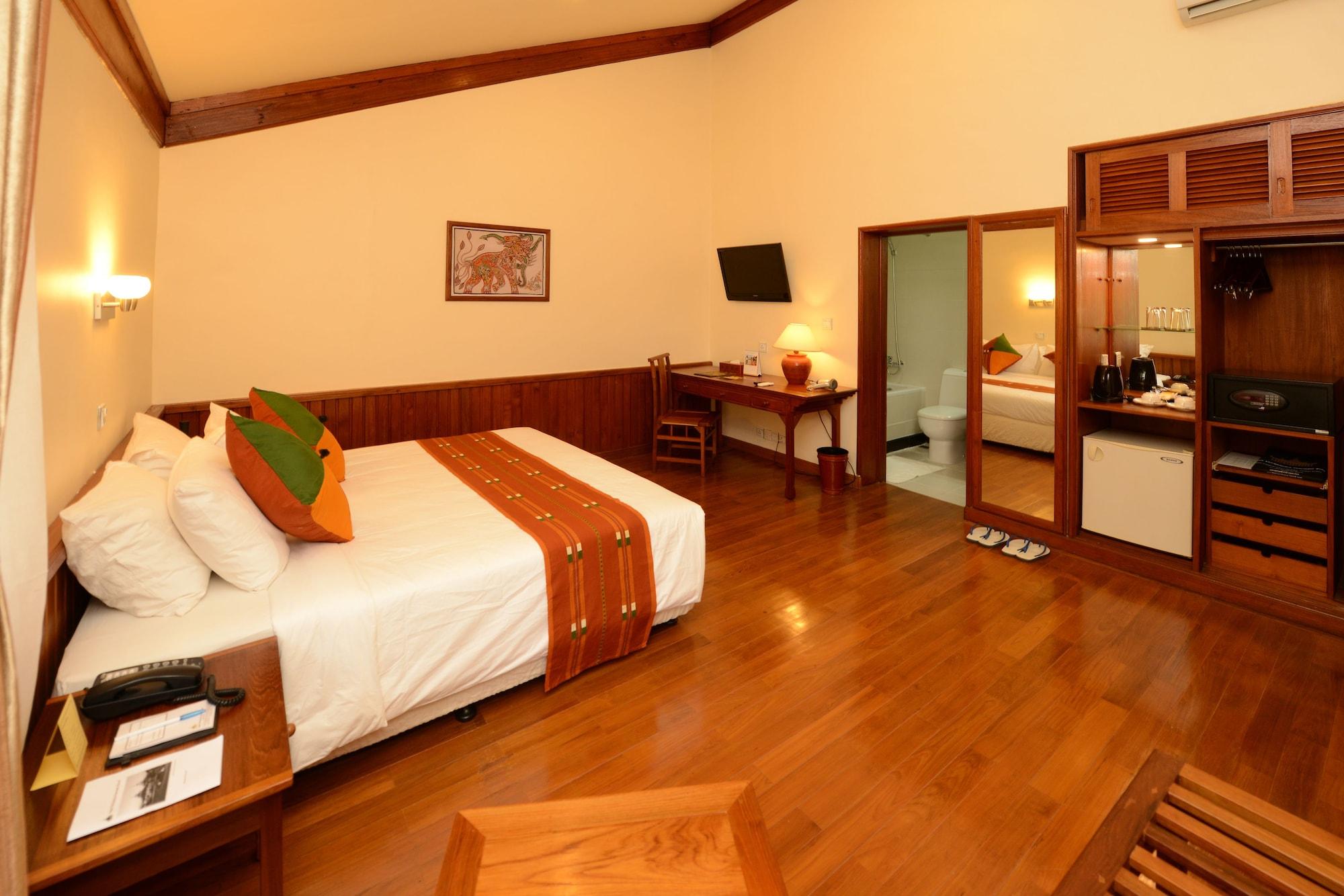 Bagan Thiripyitsaya Sanctuary Resort Exteriör bild